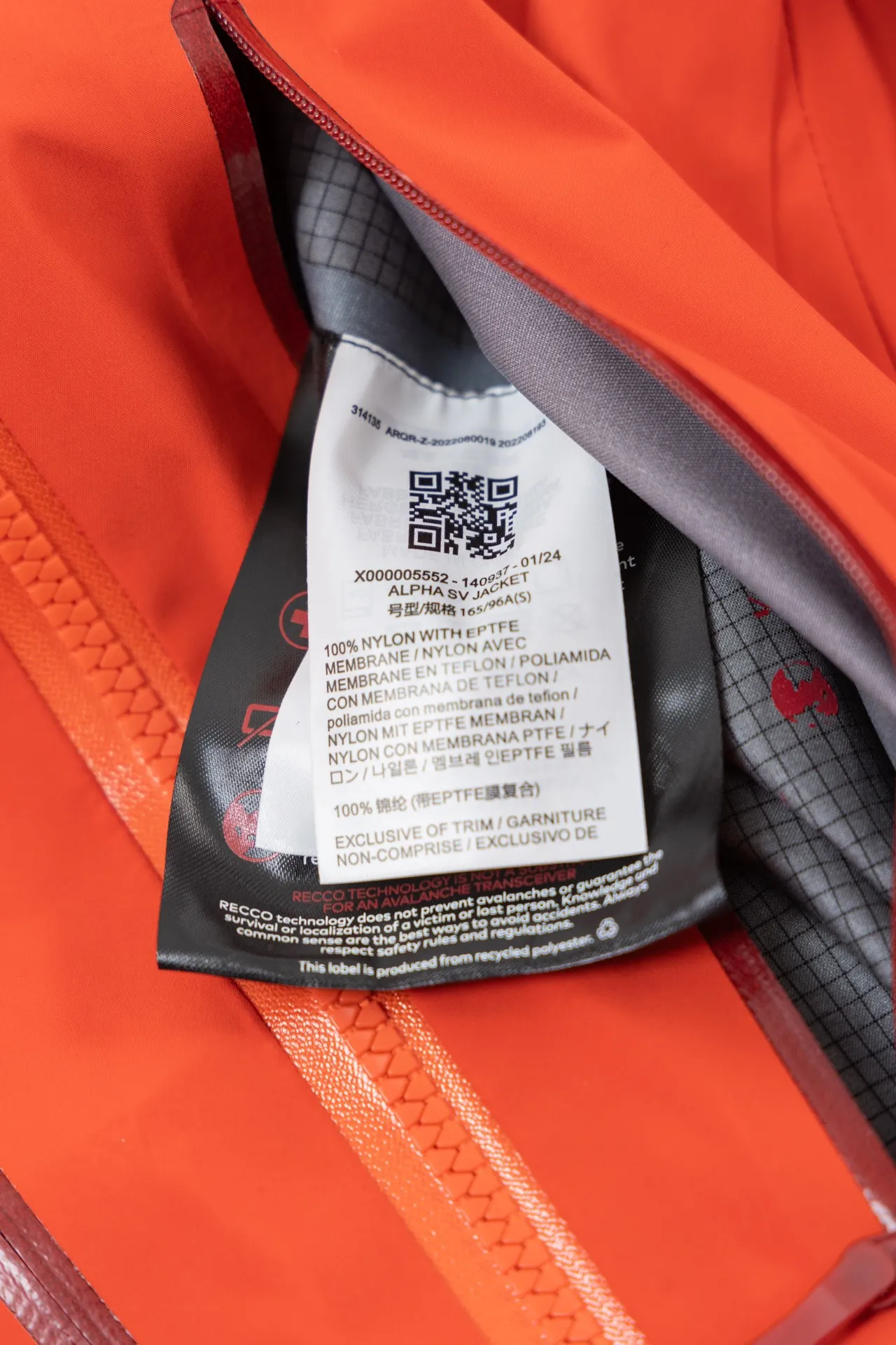 Quality ARC'TERYX SV Arcteryx Alpha SV GTX Same Style S XXL Premium ～ ！ ， 。 Recco ， ， ！ Authentic Gore-Tex ： 100% ＋ ＋20d ( )＋ Authentic ！ ！ ～ ， 。 。 ， ， ， 。 ， Quality 。 😊 Quality ！ Size：S/M/L/XL/XXL ： 81 83 86 88 90 ：117 122 128 132 136 ： 59 61 64 66 68 ： 53 55 58 60 62 S 80-120 M 110-150 L 140-170 XL 160 XXL 180 os ～